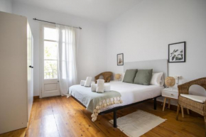 21PAR214 - Beautiful Apartment in Paral-lel